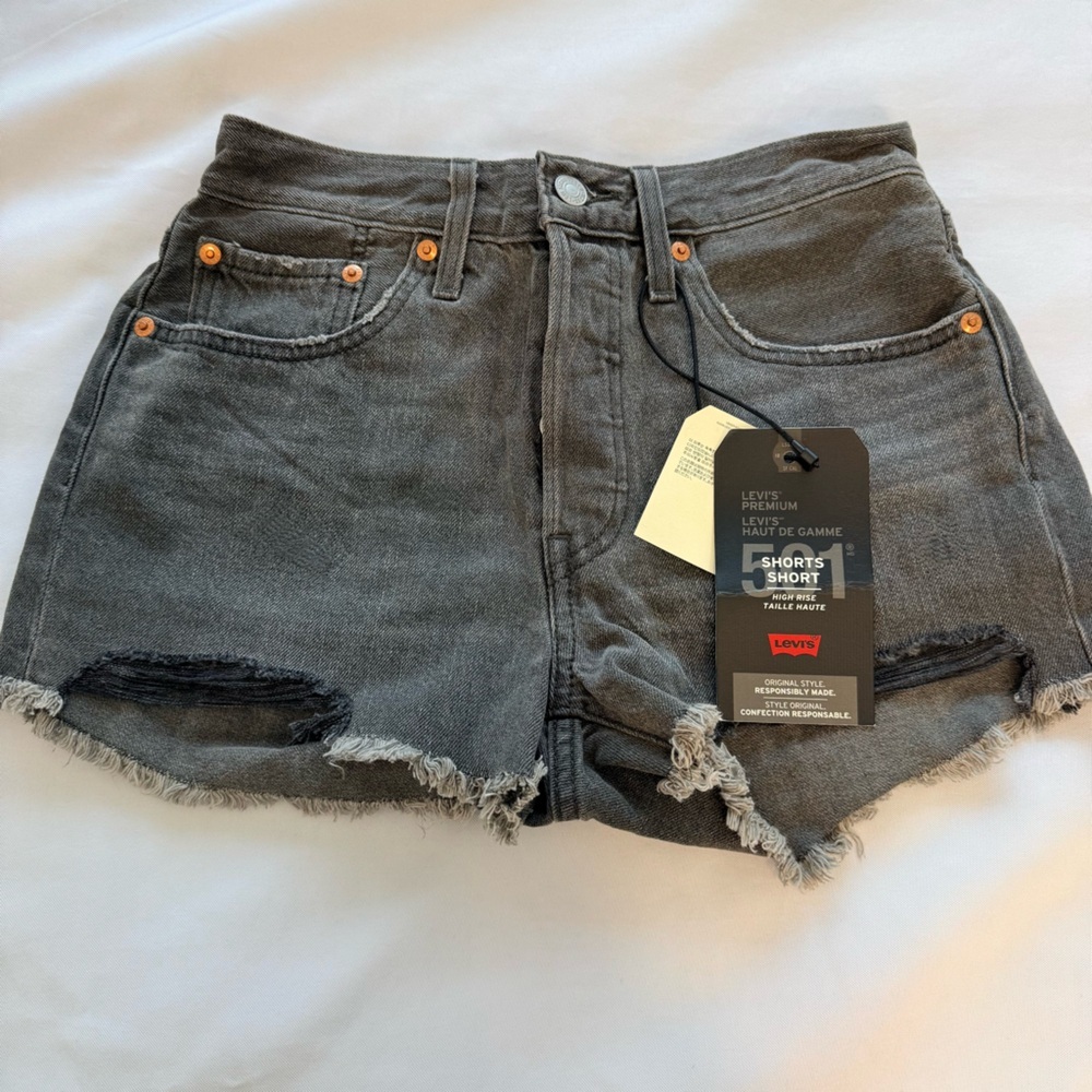 Levis 501 high rise shorts size 26